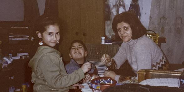 Image of Lina Abu Akleh and her brother with their aunt Shireen Abu Akleh, courtesy of Lina Abu Akleh. 