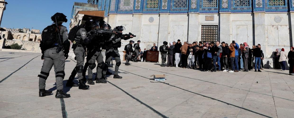 Israeli Forces attack Palestinian worshippers in the compound that houses Al-Aqsa Mosque in Jerusalem. Image by: REUTERS/Ammar Awad