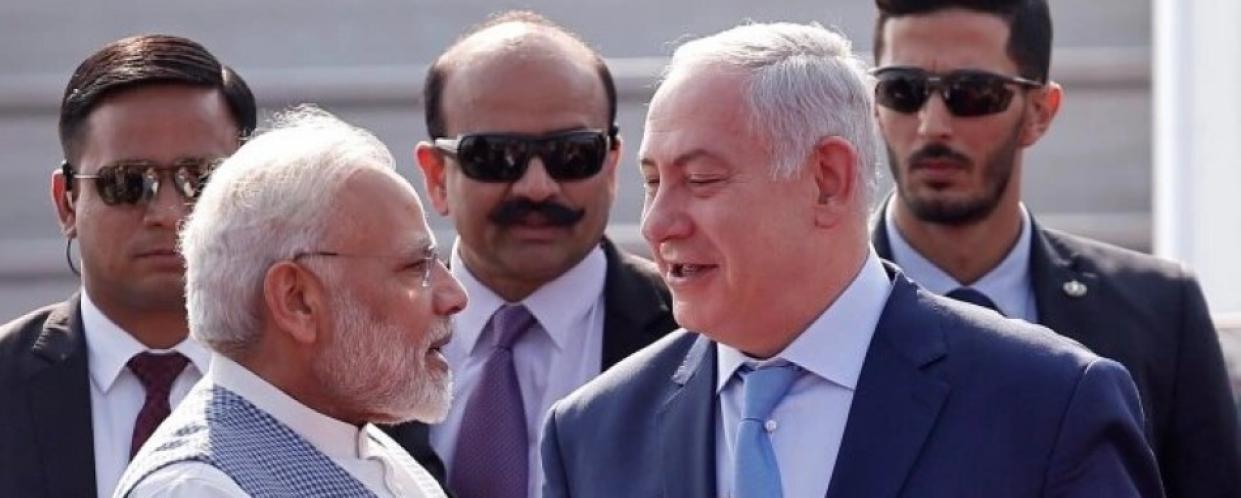 بنيامين نتنياهو ورئيس الوزراء الهندي ناريندرا مودي خلال زيارته لإسرائيل (رويترز)